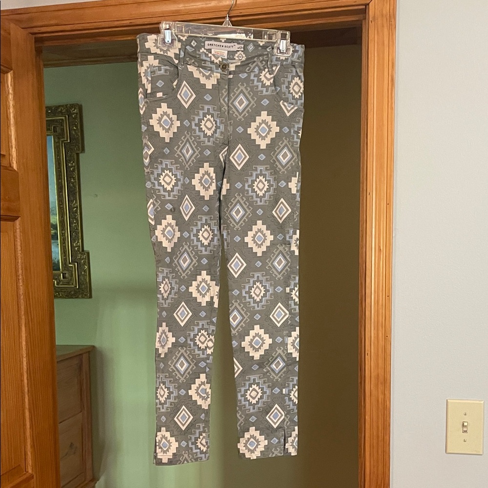 Gretchen Scott Designs Gray and White Geometric Straight Leg Pants